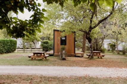 Emplacement avec Sanitaires privés - Camping Le Paradis