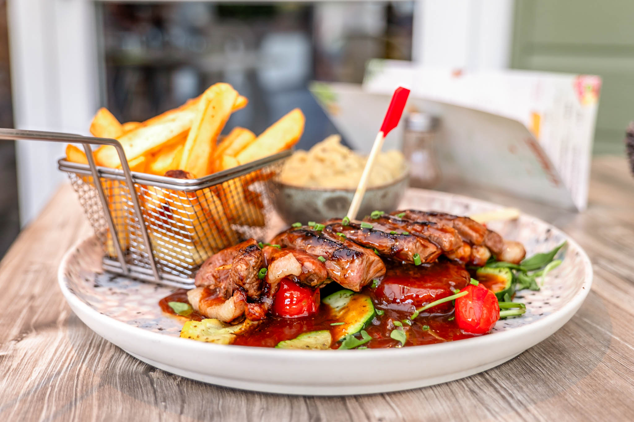 cabane Le Paradis Boire et Manger